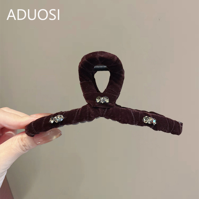 阿朵丝高级感植绒水钻抓夹女