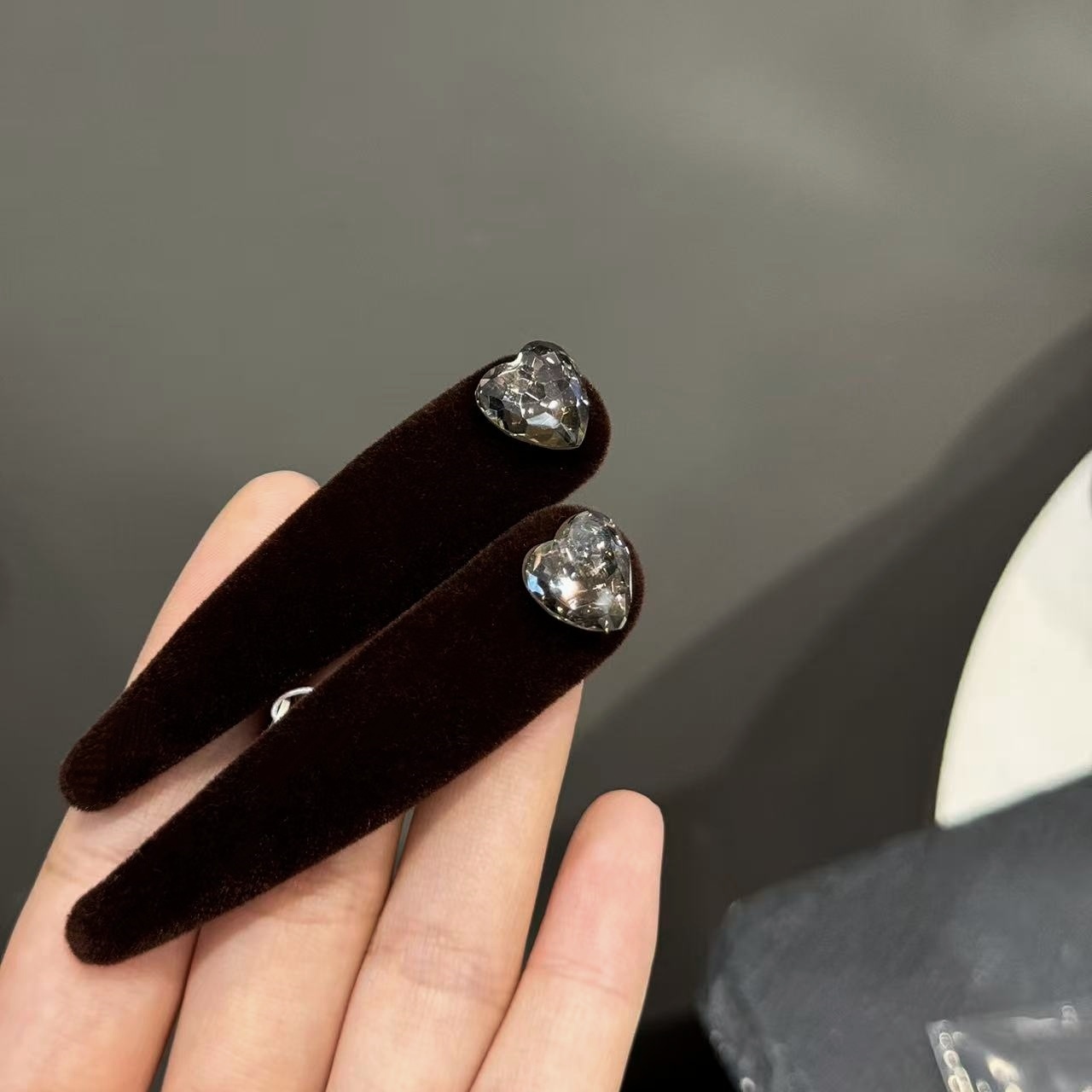 韩国进口丝绒水钻发夹女黑色边夹