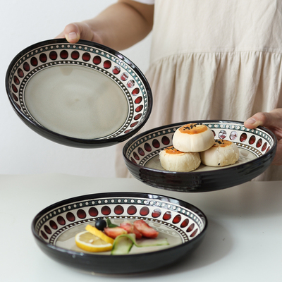 北欧复古红色波点菜盘