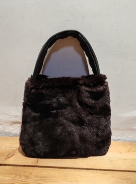 外贸出口獭兔毛可爱真皮女款休闲复古通勤小手提包