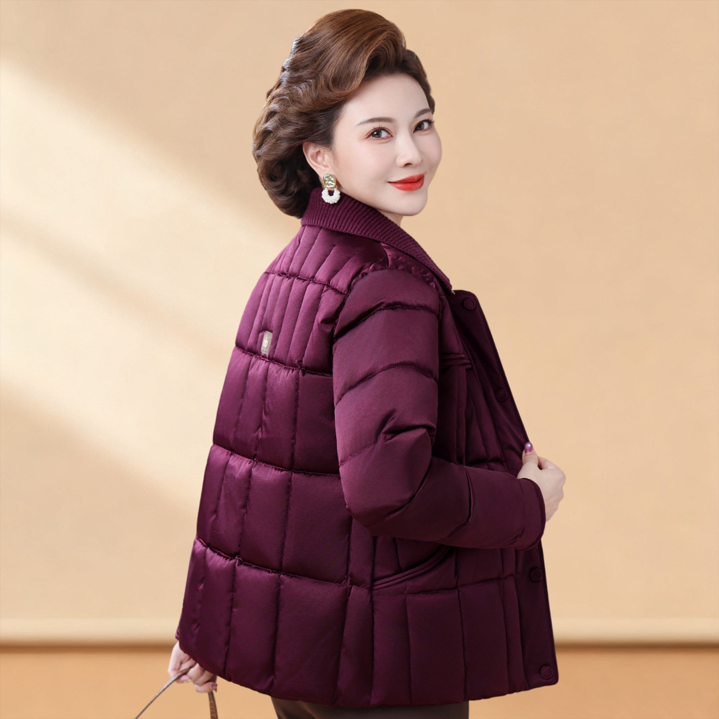冬季中老年女加厚洋气羽绒棉服