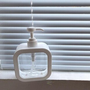 500ml White Soap Dispenser Bottle Hand Sanitizer Bottle Hair