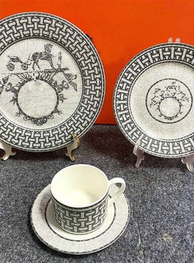European-Style Bone China Ceramic Plate Set Gray Dinner Set