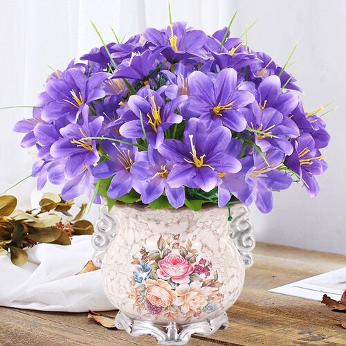 Decorative fake flowers TV ark sitting room place table dry