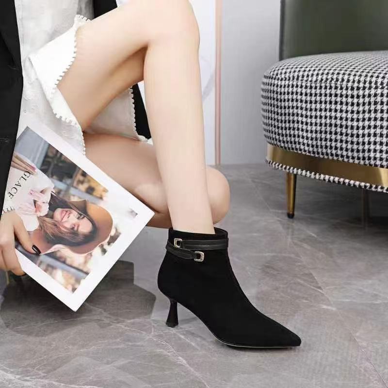 2025年新款冬季时尚百搭尖头粗细高跟羊皮短靴女靴子213