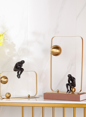 北欧轻奢金属思考者人物小型摆件创意家居客厅装饰礼品工艺品