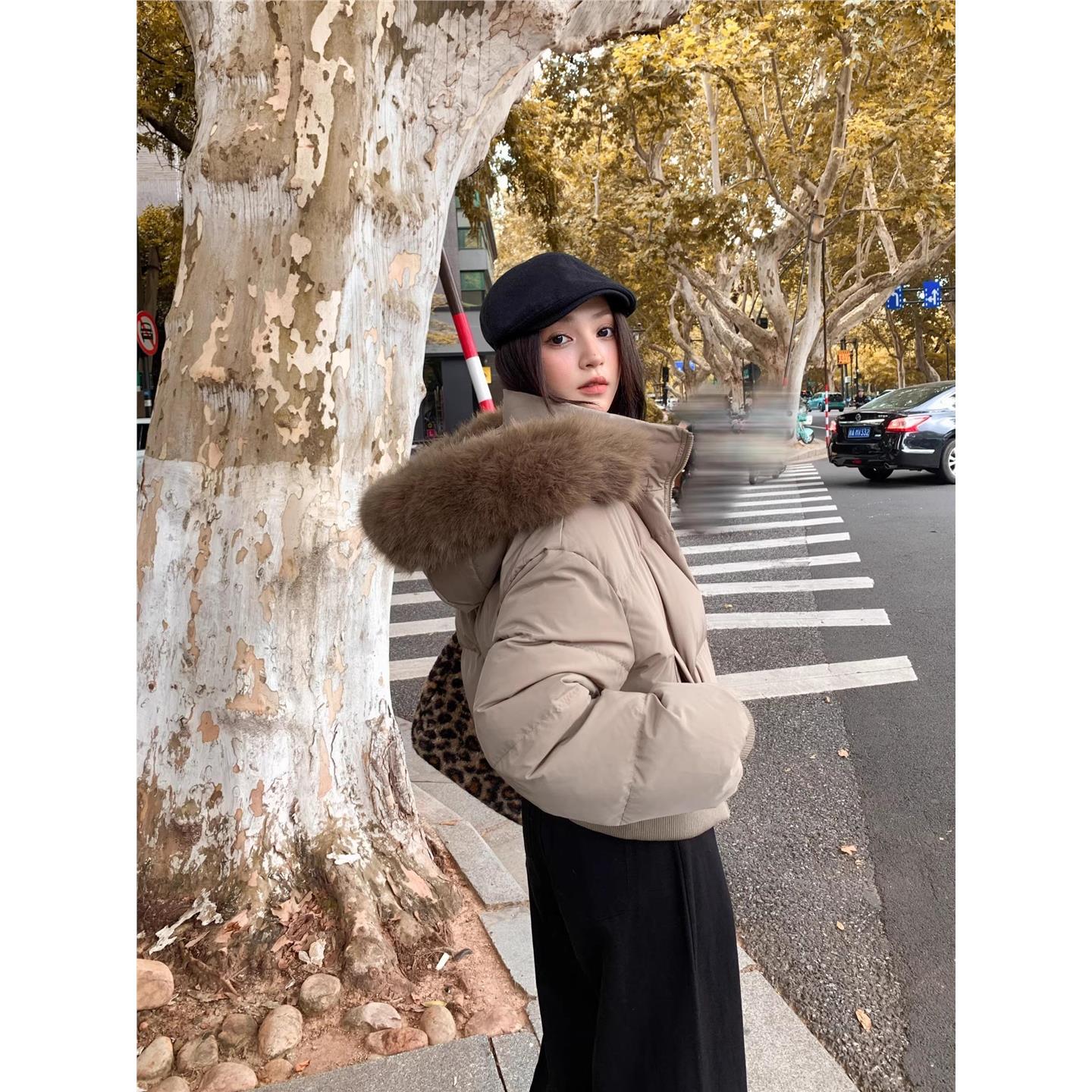 PRATOLA羽绒服女短款法式冬季新款大毛领小个子宽松高级连帽外套
