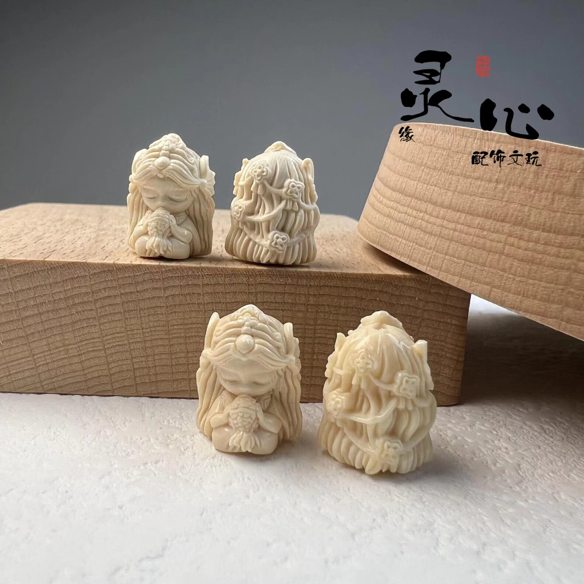 精雕猛犸牙锦鲤女孩手串配饰