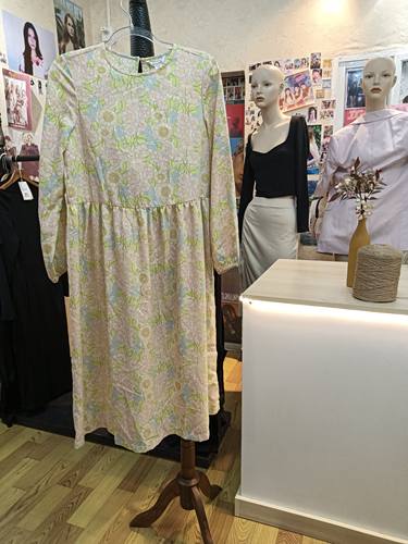 monki清新花朵绿色米色碎花圆领长袖连衣裙长裙商场撤柜品牌