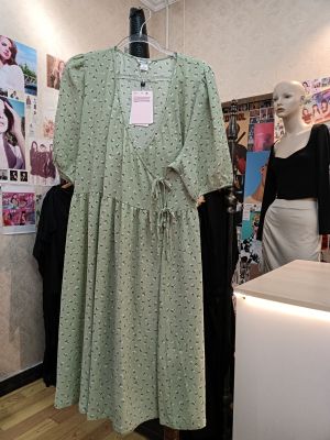 monki浅绿色小碎花v领双系带绑带短袖连衣裙长裙商场撤柜品牌