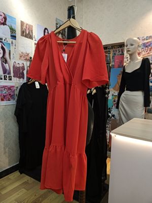 monki亮红色v领泡泡袖蛋糕裙摆短袖连衣裙长裙商场撤柜品牌