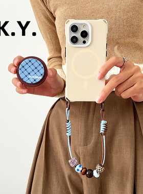 蓝格纹棕底菲林磁吸支架挂绳斜挎手机壳适用于苹果17/16Pmmate70/60Pro手提珠链x200四角开孔15/14ultra硬壳