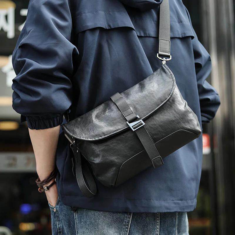 男士高级感通勤手拿包多功能单肩包休闲时尚斜挎包邮差包皮质男款