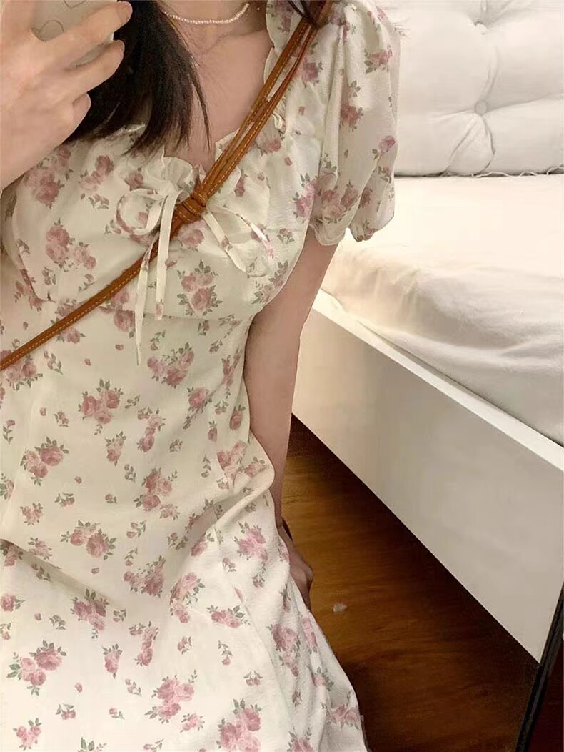 法式温柔风方领系带碎花连衣裙女夏季2023新款小个子甜美连衣裙女