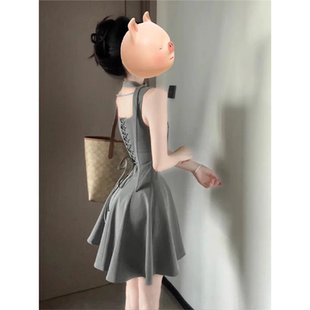 小个子收腰显瘦气质a字短裙 纯欲风后背交叉绑带吊带连衣裙女夏季