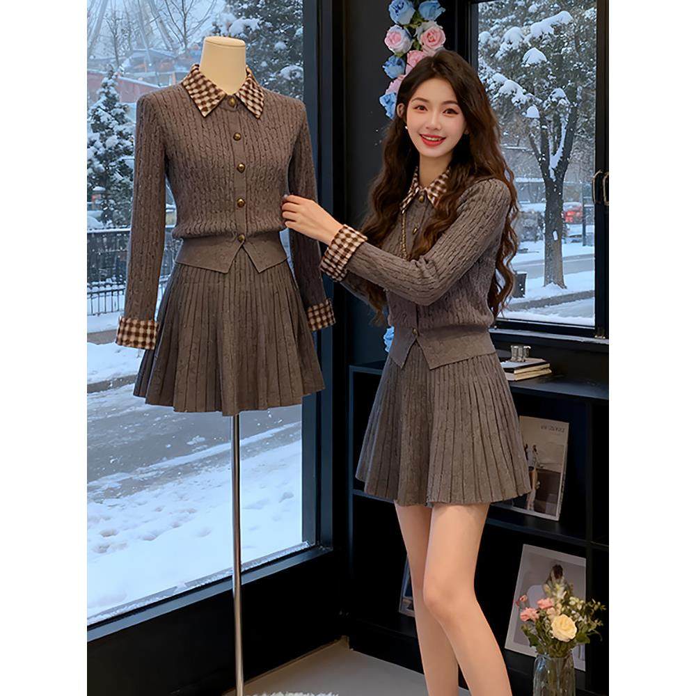 法式Polo领针织上衣女秋冬学院风软糯短款毛衣开衫显瘦百褶裙套装,女装/女士精品,POLO衫,淘宝优惠券,粉丝福利购,淘宝优惠卷