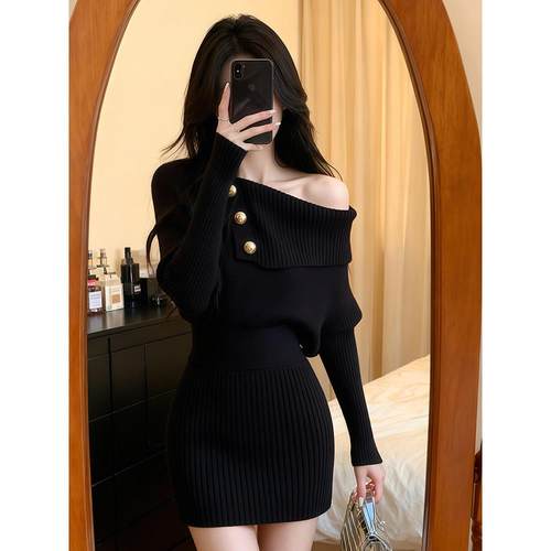 一字肩黑色针织包臀连衣裙秋冬