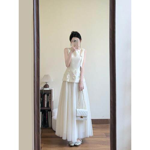 法式高级感白色订婚领证连衣裙