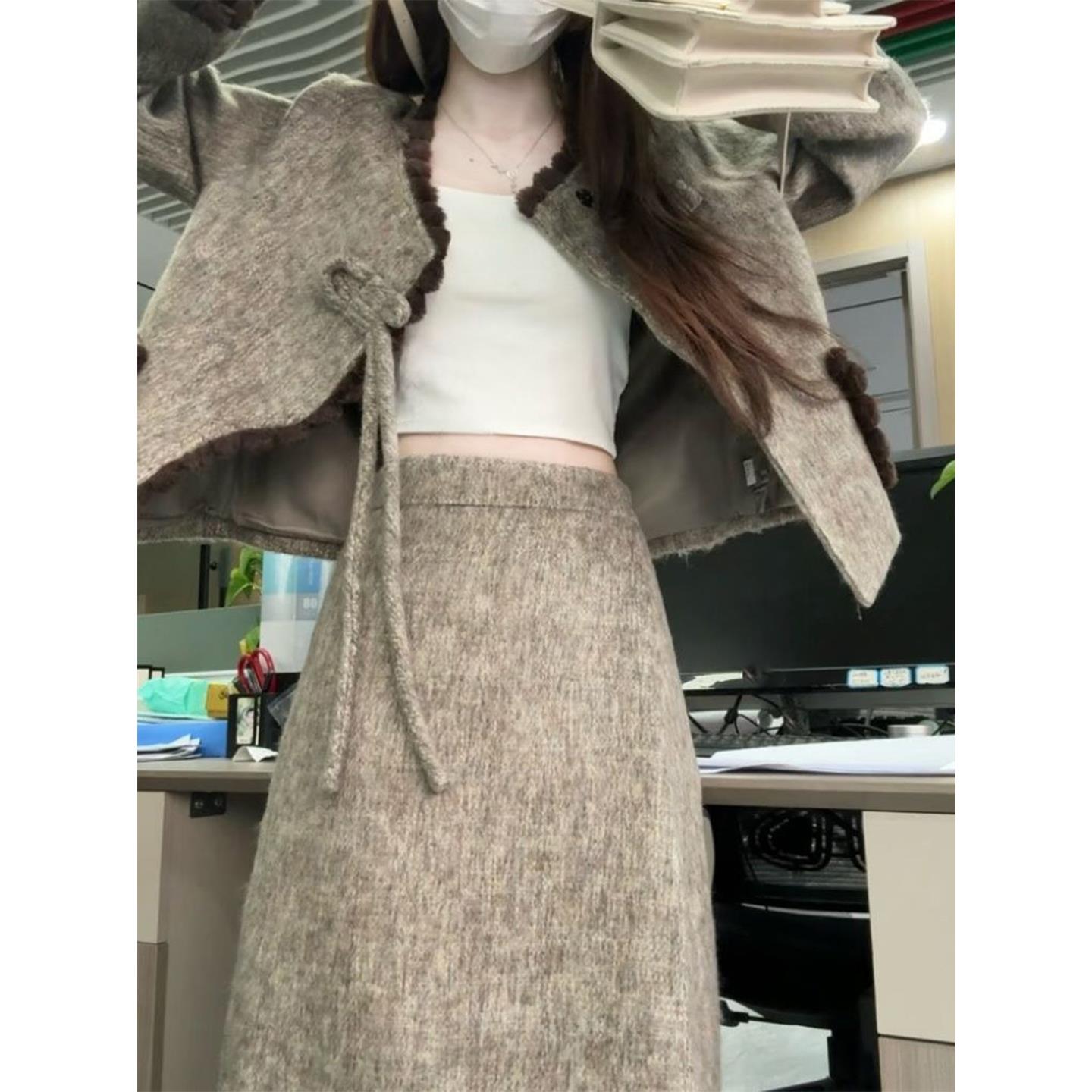 复古咖色外套a字半裙两件套装