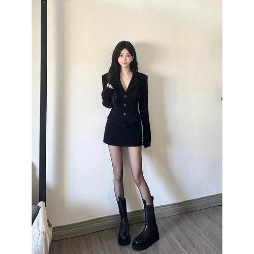 黑色小香风西装外套短裙两件套