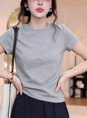 正肩t恤浅灰色今年流行的女装