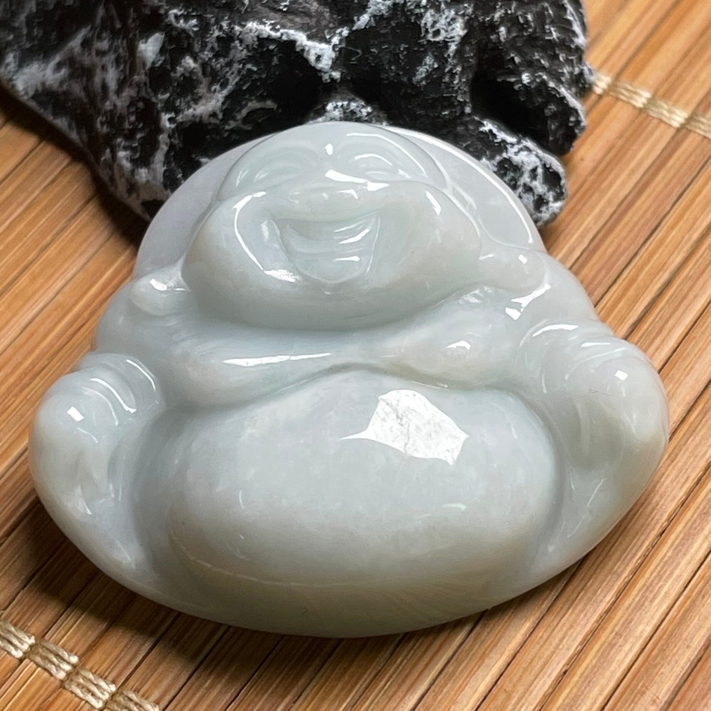 缅甸A货翡翠细糯种晴绿佛公吊坠