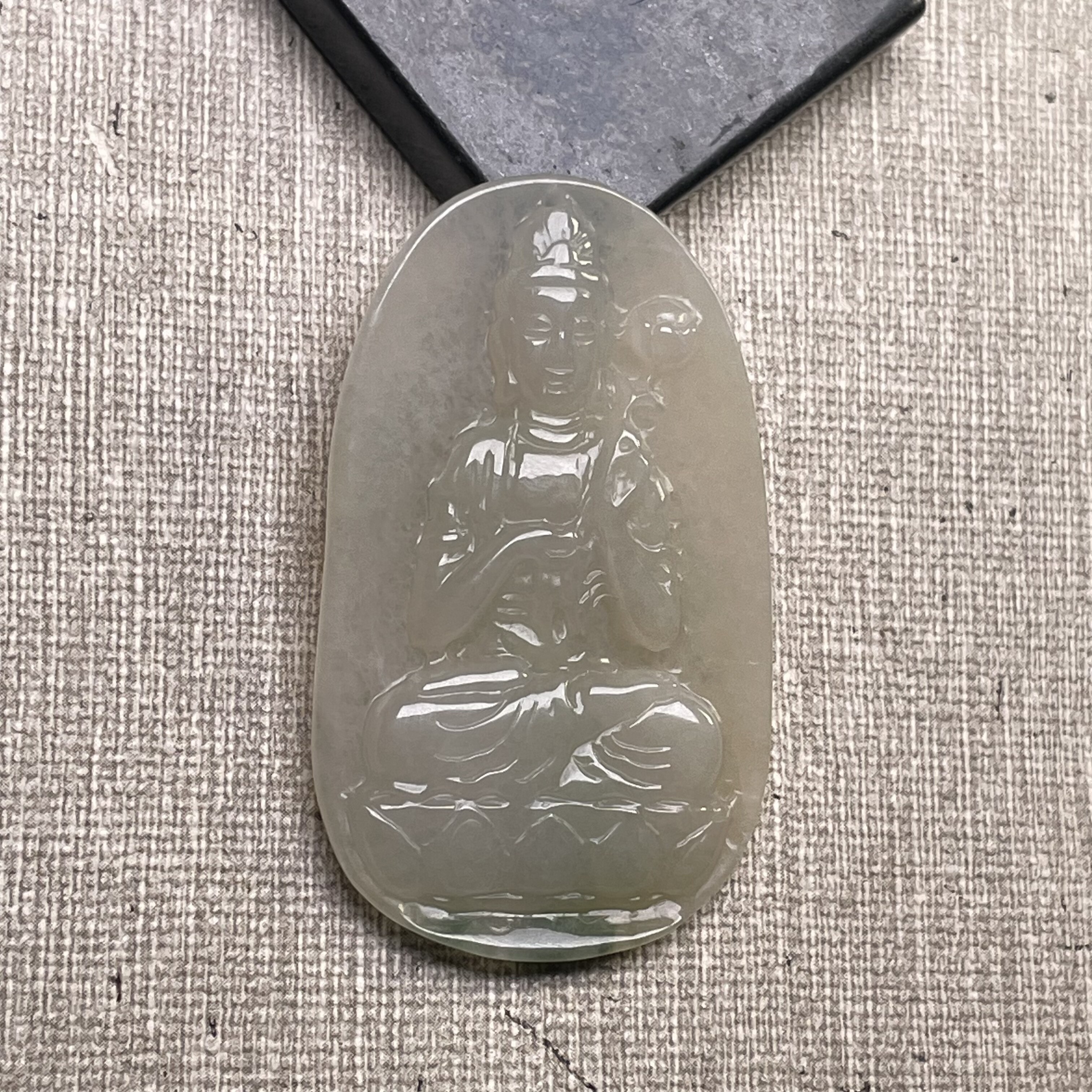 钰松斋原矿翡翠源头直发A货翡翠冰种冰黄飘花观音翡翠观音挂件