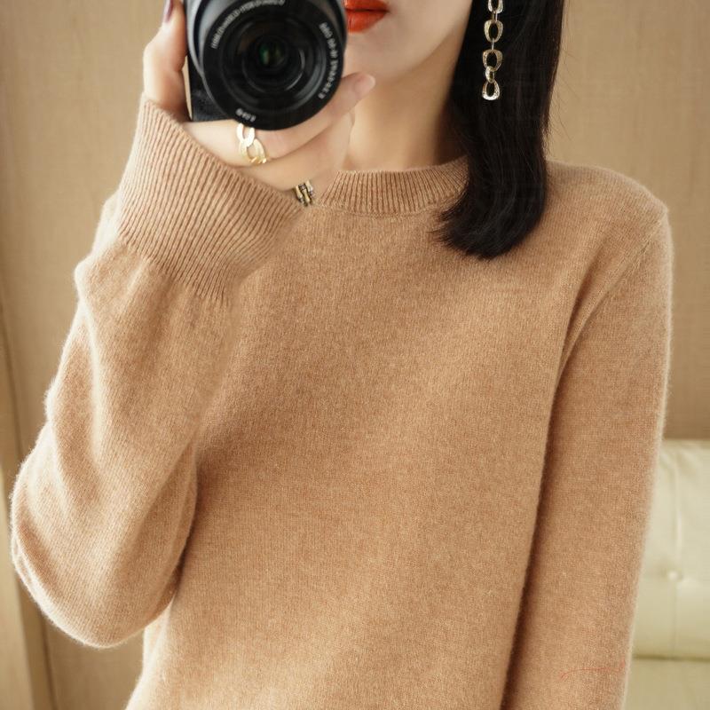 Round neck sweater for women pullover knitted sweater solid