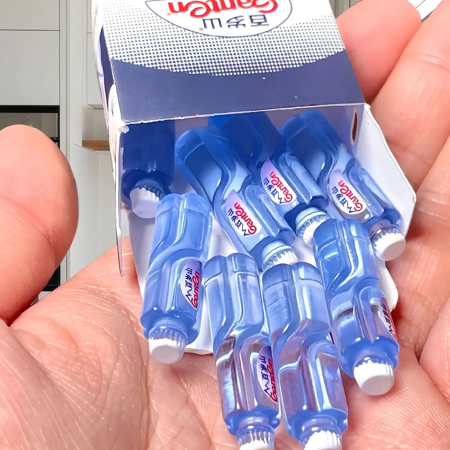 百岁山迷你小瓶24瓶348ml天然矿泉水整箱饮用水可携式迷你装口袋