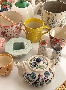【更新】外贸出口北欧复古田园手绘重工陶瓷餐具茶壶装饰花瓶摆件