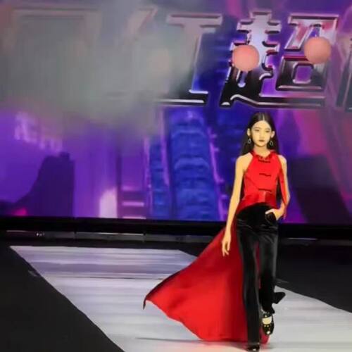 2026新款女童模特走秀演出服