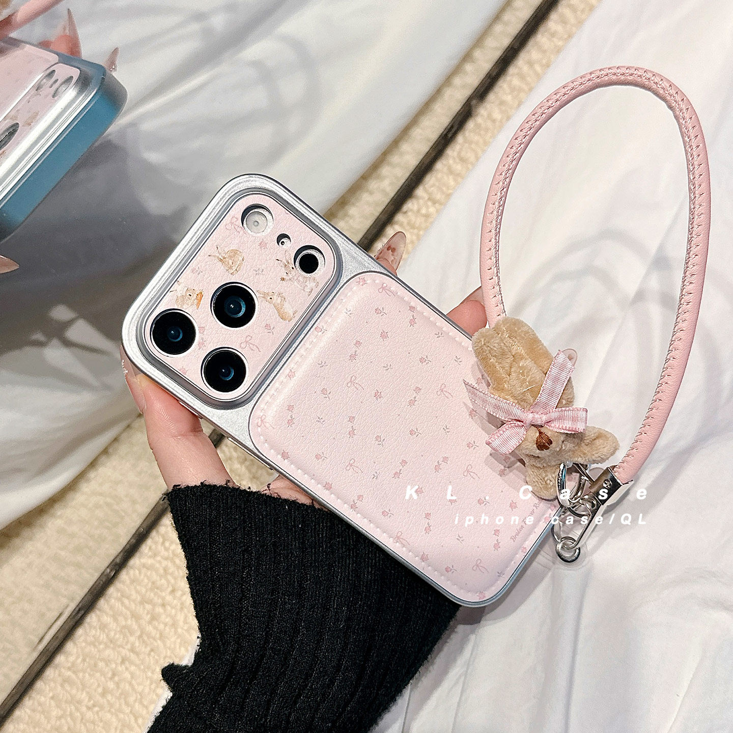 ins风少女心粉色碎花适用苹果17手机壳iPhone17promax新款16防摔保护套15硅胶14全包小众高级感挂绳女贴皮软p