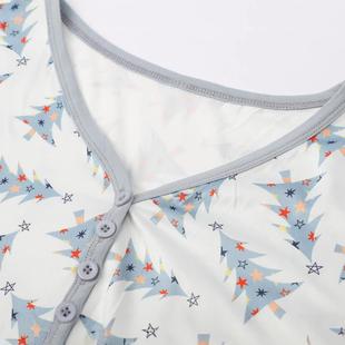 Parent-child outfit for the whole family a family of three