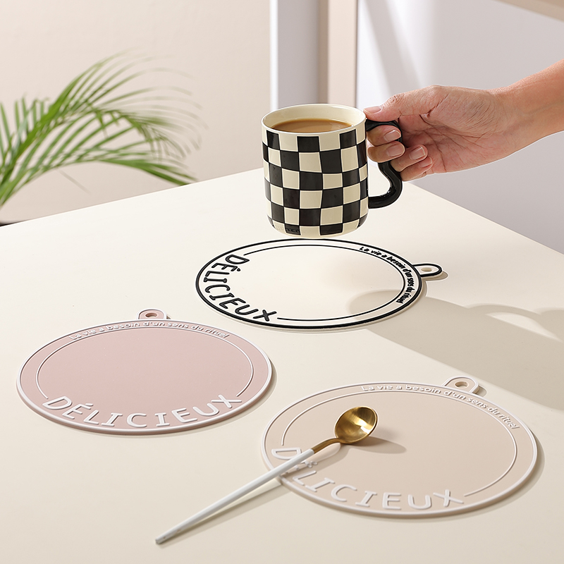 森柠PVC隔热垫耐热防水防油餐垫