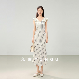 YUNGU允古【邂逅】优雅女人味显瘦时髦波点小飞袖连衣裙26夏收腰