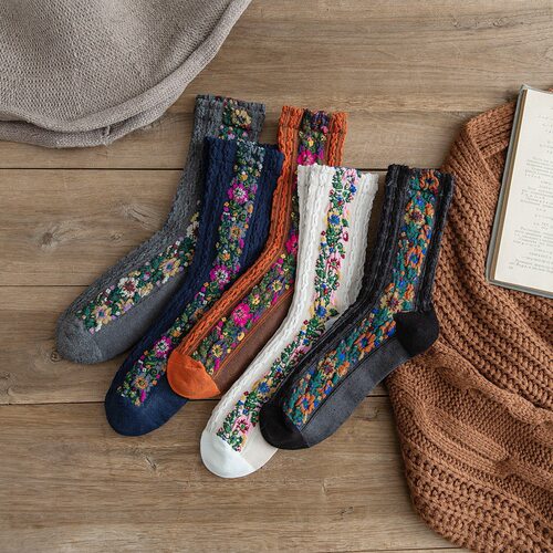 New Retro Ethnic Style Women Socks with Flower Casual Comfor
