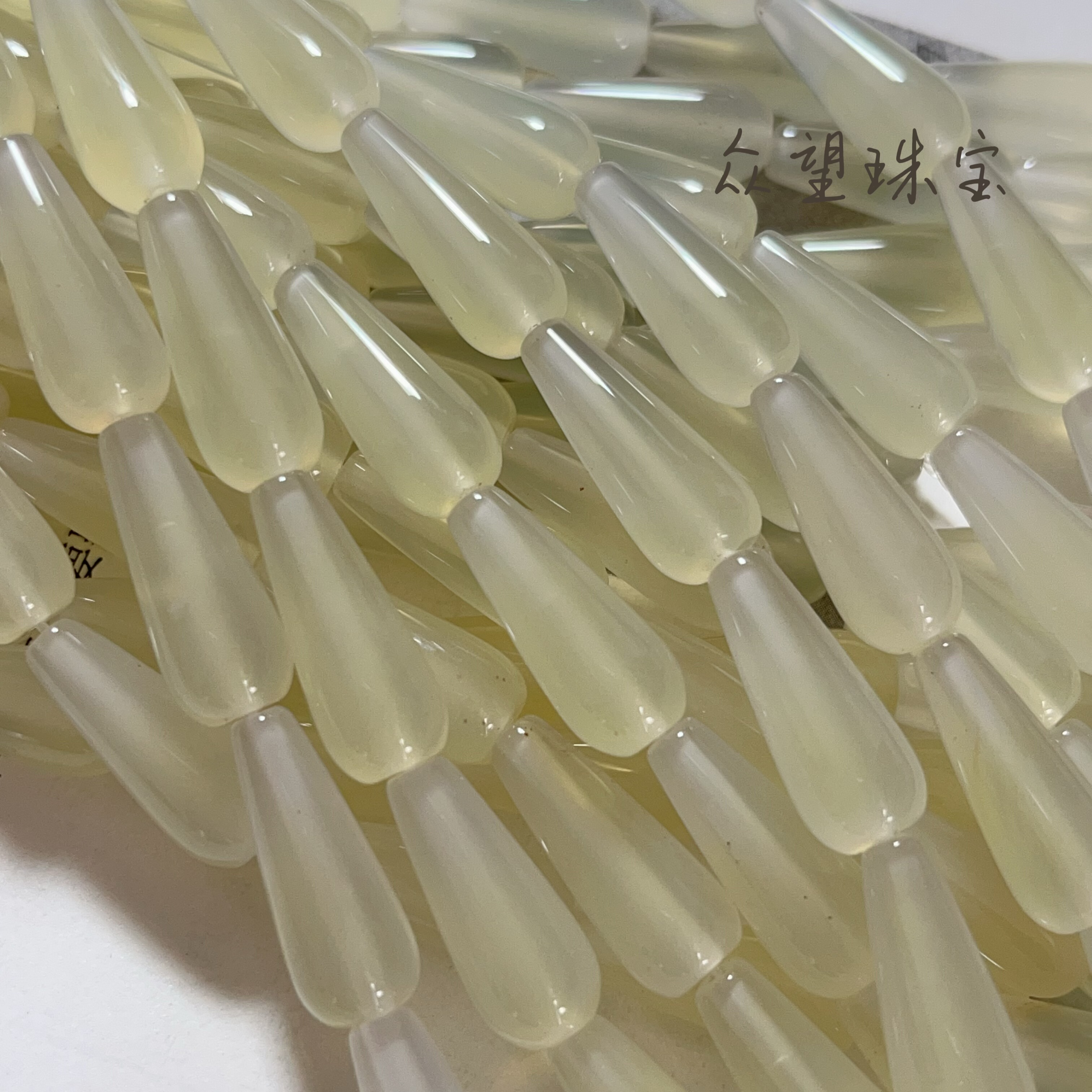 8*20mm纯天然色 浅黄色玛瑙水滴手工diy材料耳环发簪配件散珠