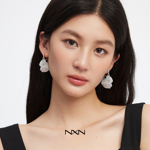 镂空蝶翼流苏耳环2025新款爆款轻奢高级感独特漂亮女人味气质耳饰