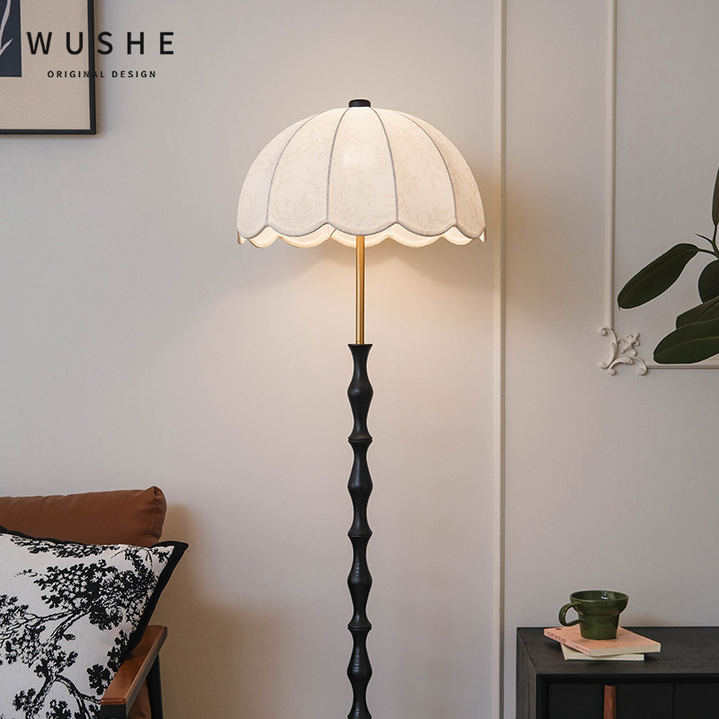 法式中古风落地灯客厅沙发旁装饰灯新款复古实木氛围灯具