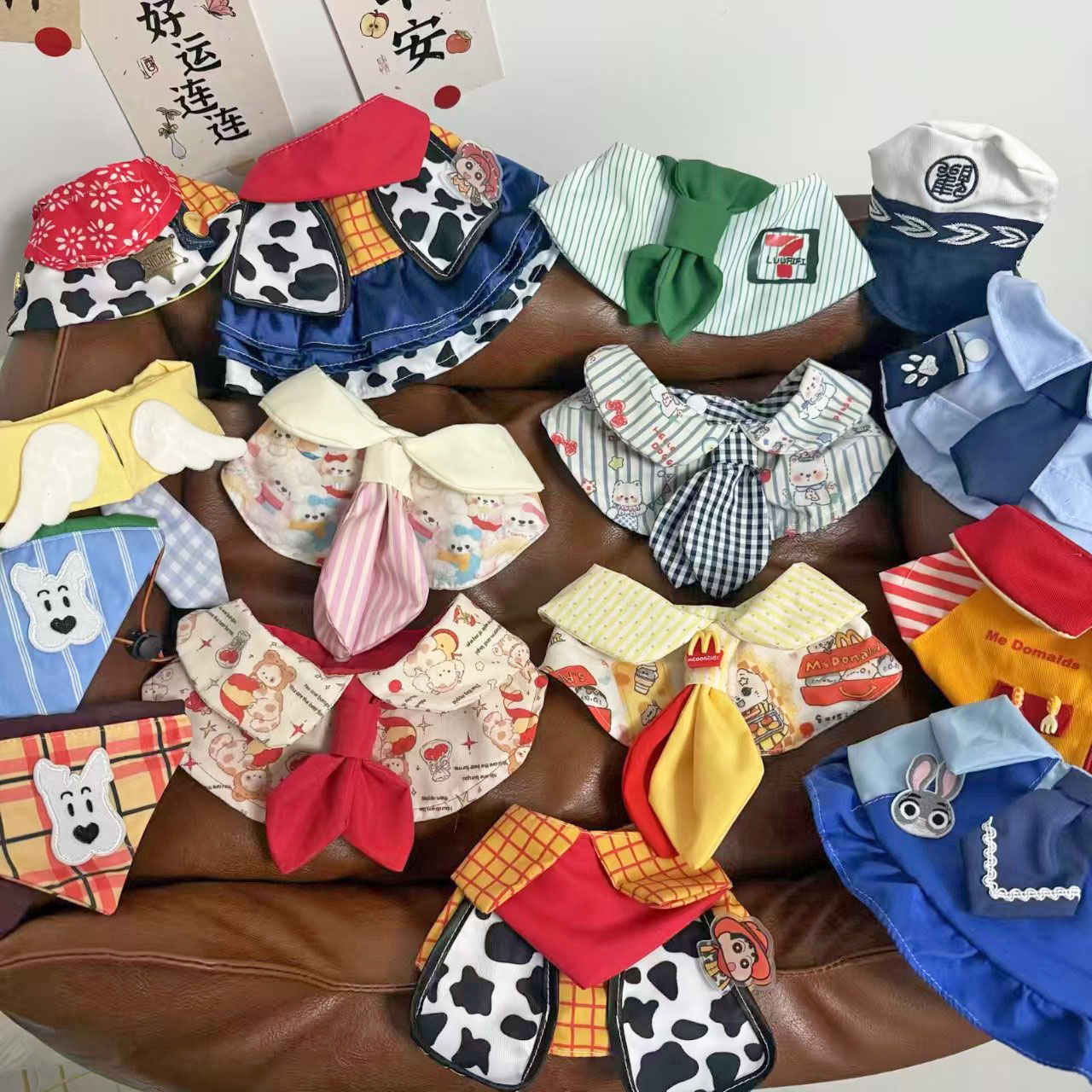 25新品宠物口水巾可调节双面狗狗三角巾口水围兜宠物衣服配饰围嘴