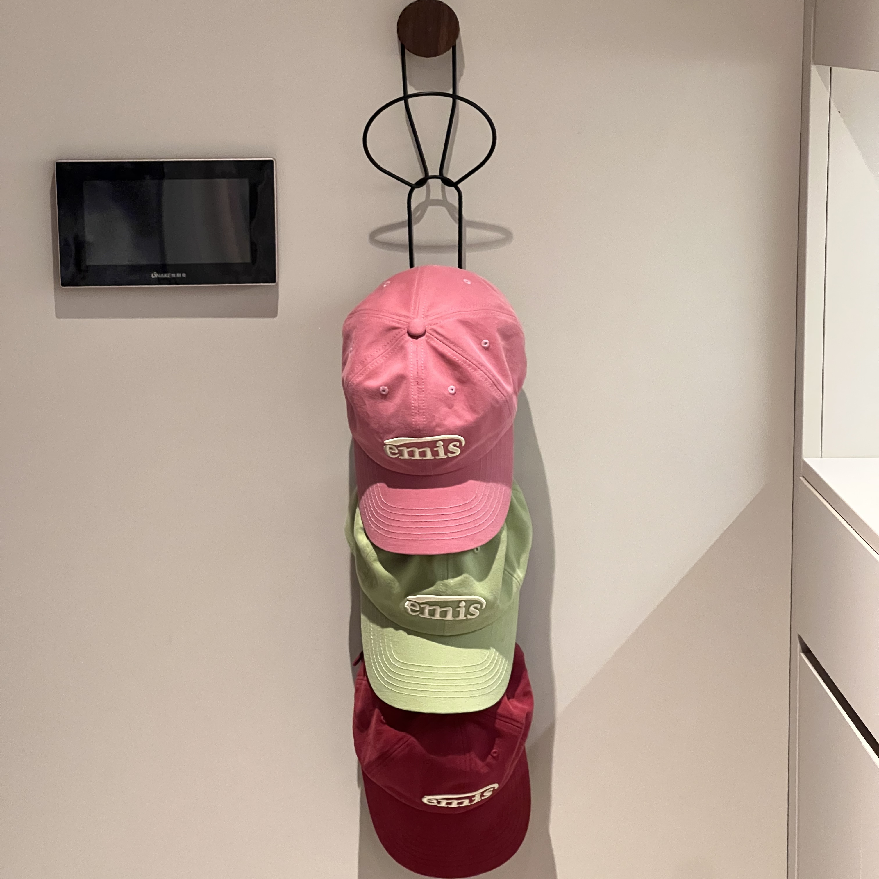 胡桃木吸盘帽子挂钩收纳神器免打孔围巾帽子置物架门后包包挂钩