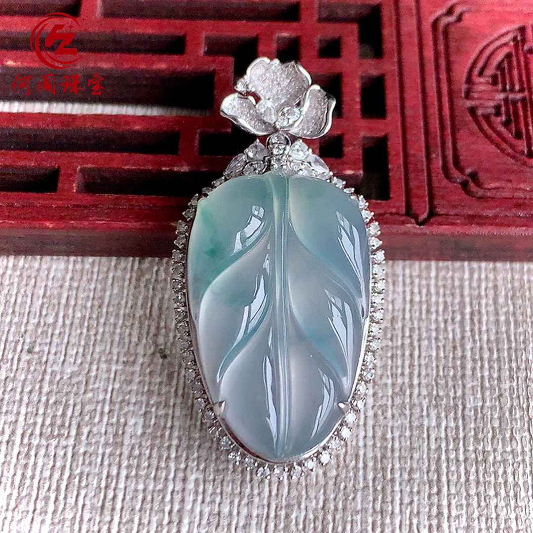 何周珠宝 缅甸天然A货玉石翡翠 18k金伴钻镶嵌冰种飘花叶子吊坠,珠宝/钻石/翡翠,颈饰,淘宝优惠券,粉丝福利购,淘宝优惠卷