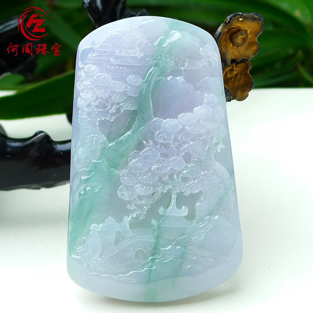 何周珠宝 缅甸天然A货翡翠 精雕老坑冰种春彩浅紫飘绿山水牌吊坠