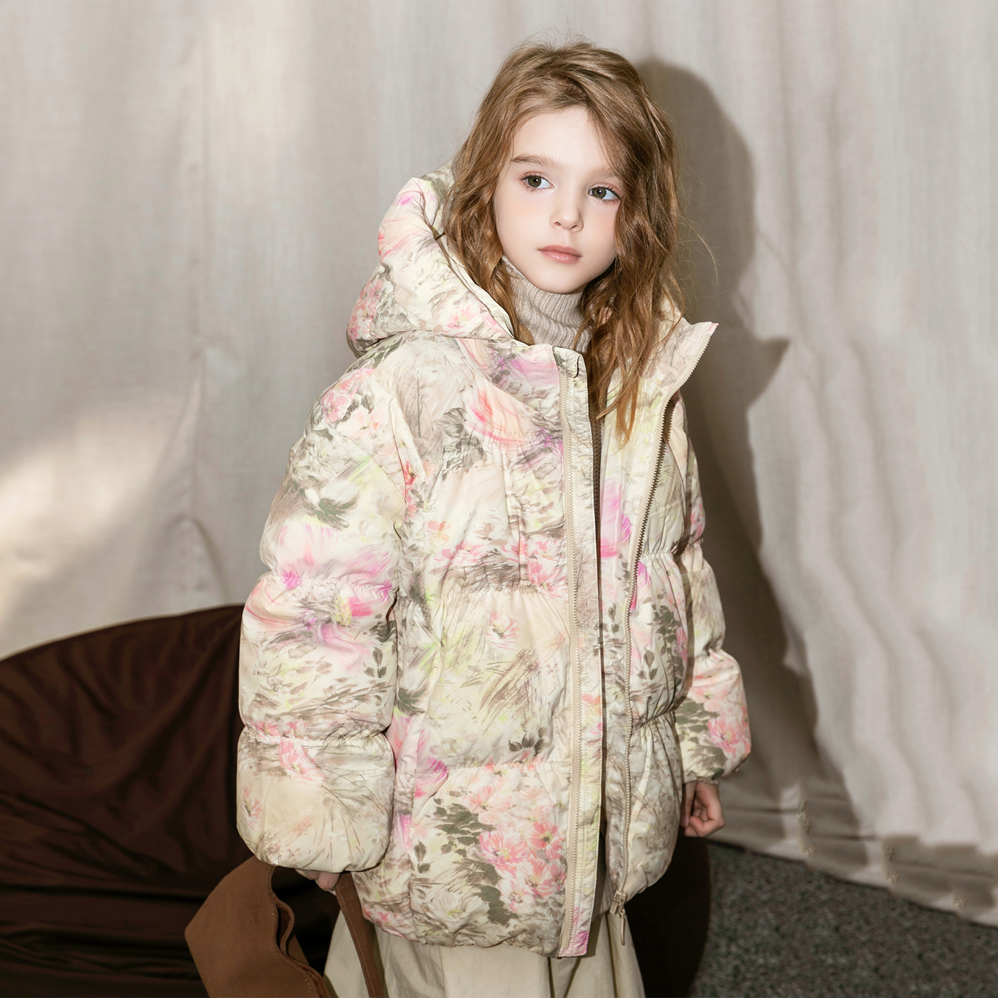 女童羽绒服中大童2025冬季新款碎花加童装羽绒服外套90绒C4183