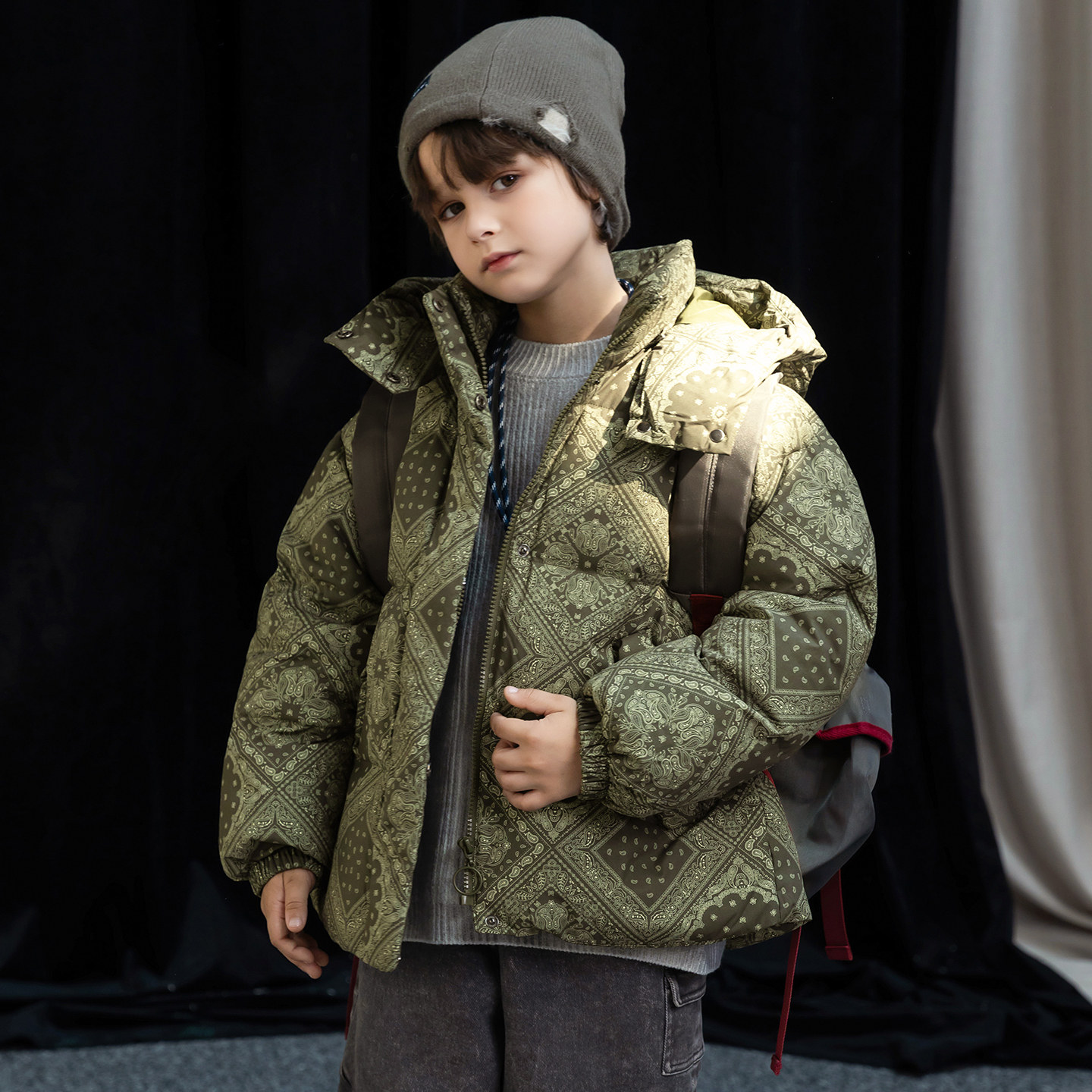 男童羽绒服短款2025冬季新款儿童羽绒服90绒中童装外套加厚C4175