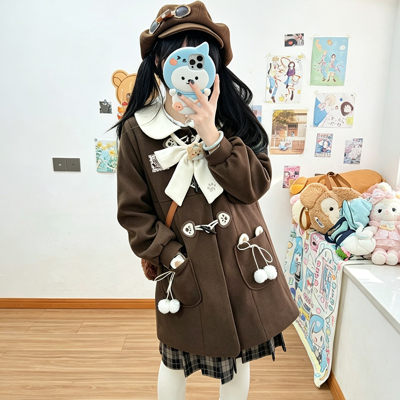 JK制服娃娃领毛呢外套女秋冬季新款加厚学院风牛角扣宽松洋气大衣