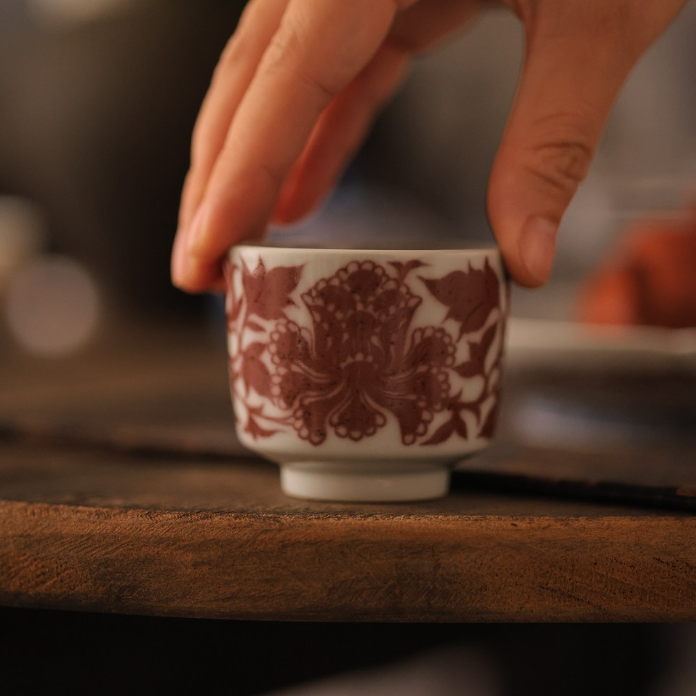畅怀堂茶具釉里红牡丹纹直口杯