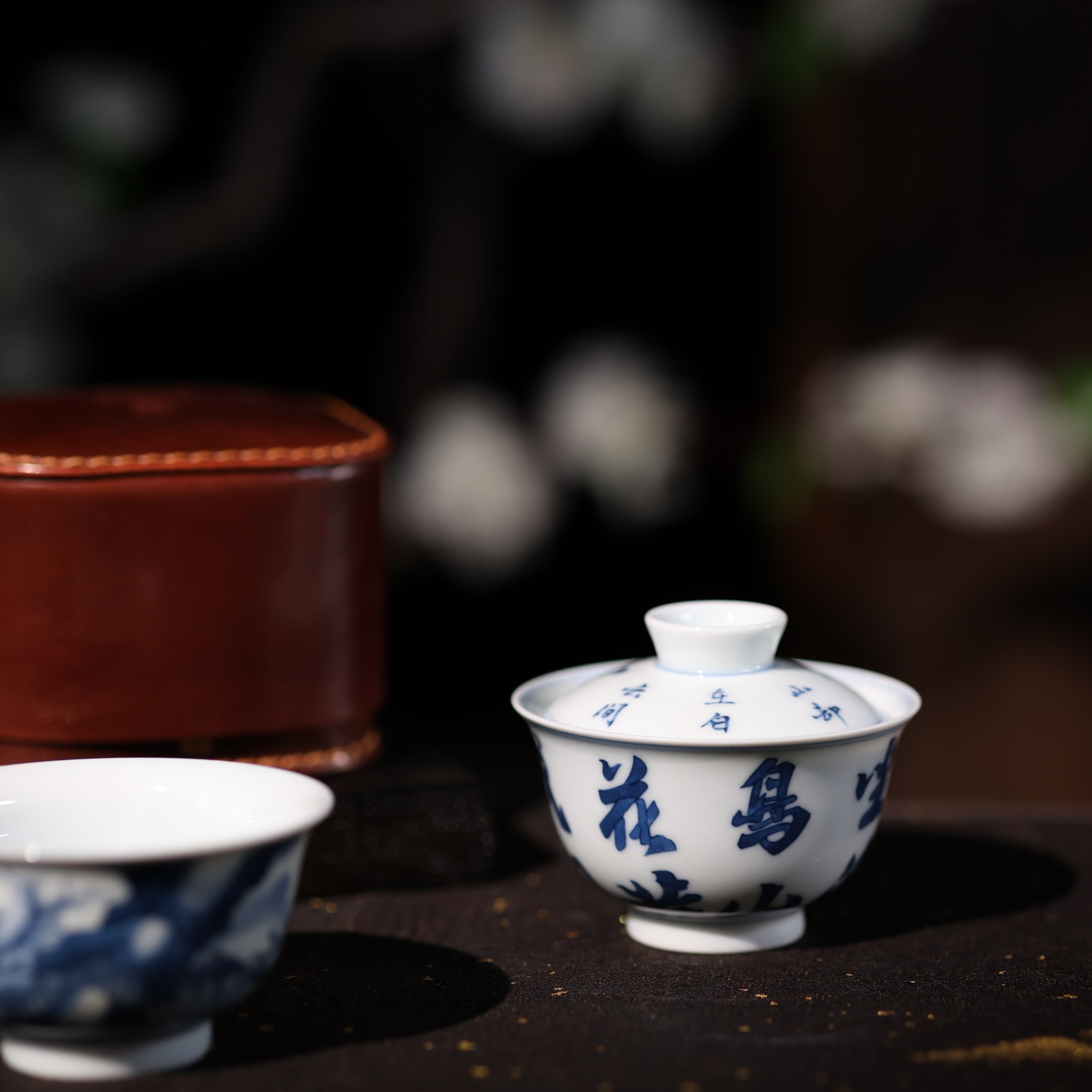 弥云斋青花诗文山水盖碗茶杯图片