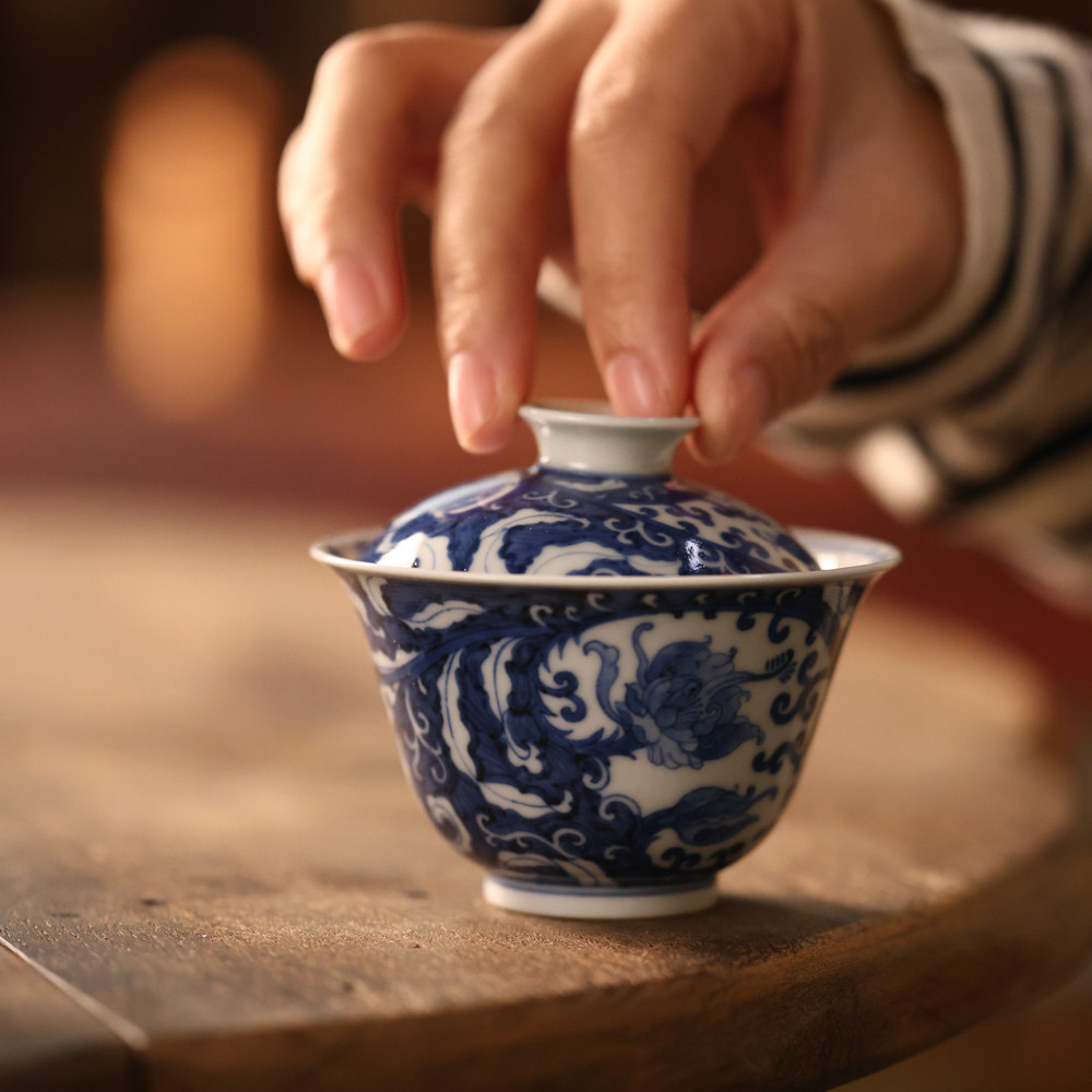 慢叩柴窑青花月下美人爱心盖碗