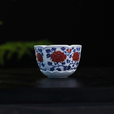 勤义堂青花釉里红折枝牡丹六方杯
